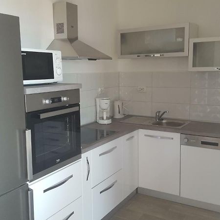 Apartmani Slavica Rab Town Exterior photo